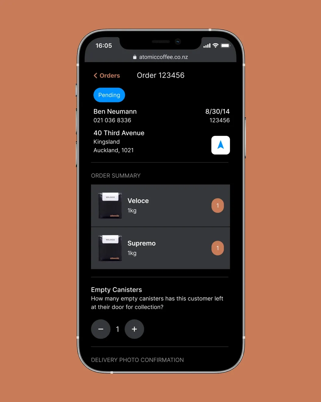 Brew Run driver order screen with customer details, coffee summary and empty canister count